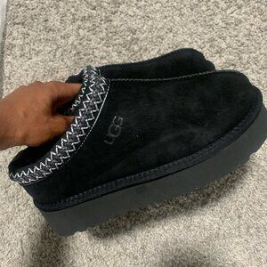Black Ugg Slippers
